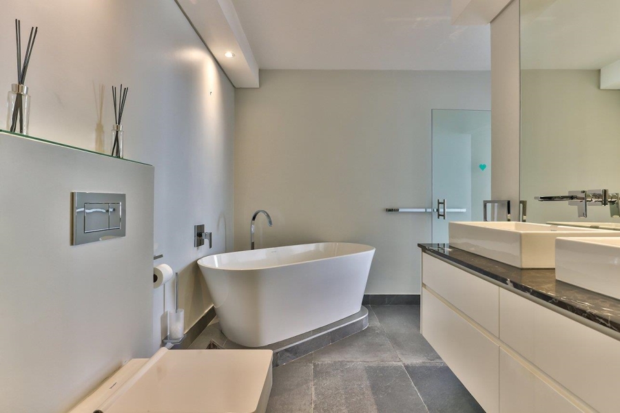 2 Bedroom Property for Sale in Bantry Bay Western Cape
